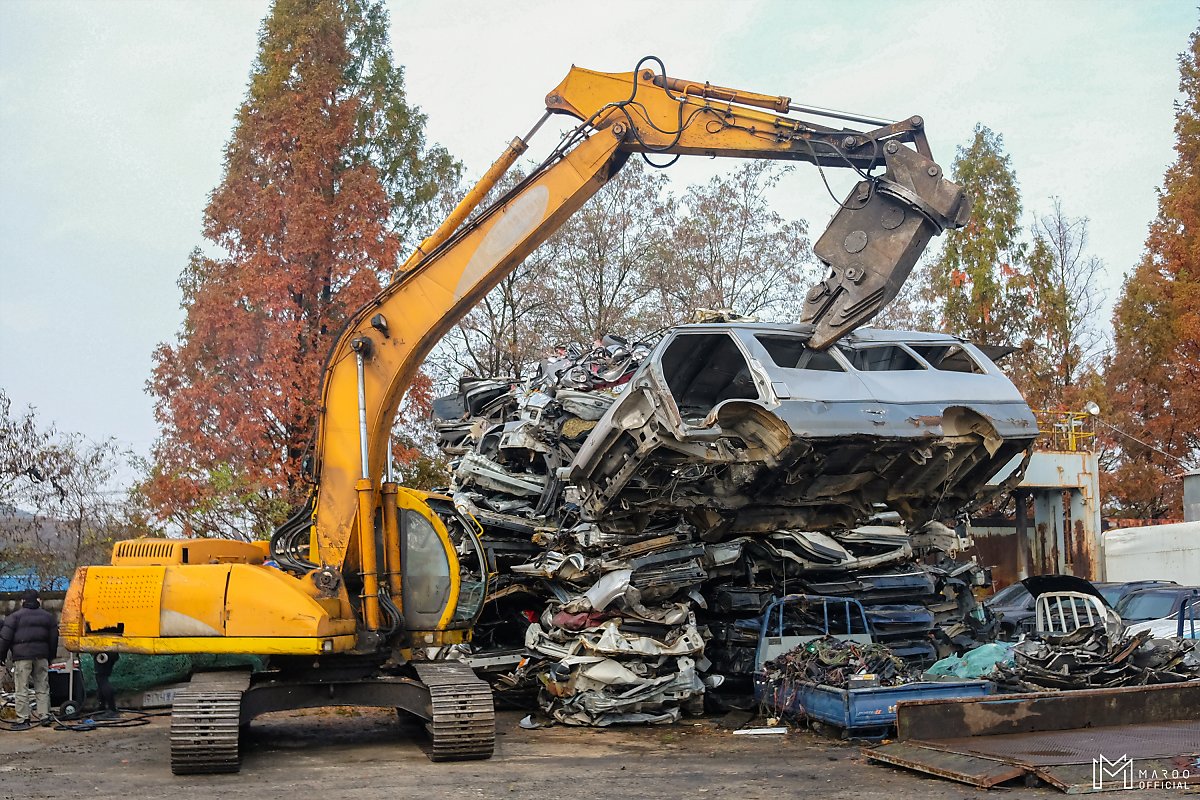 GHOST9 Control behind