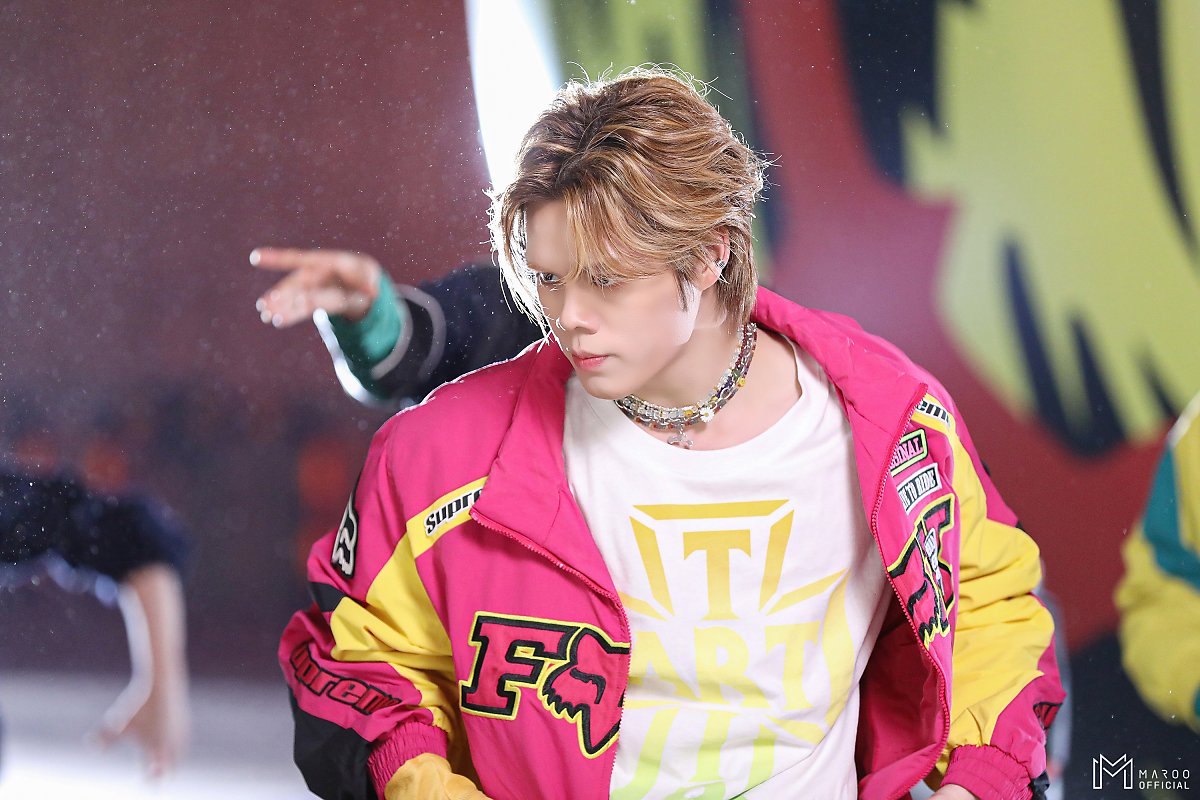 GHOST9 Control behind