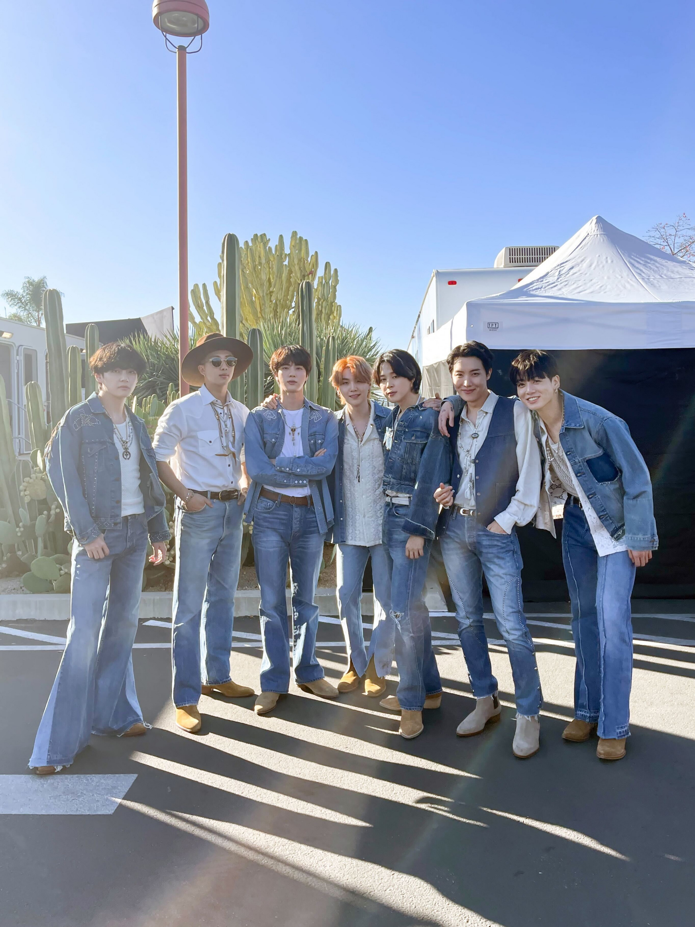 BTS x James Corden (LateLate Show) - Crosswalk