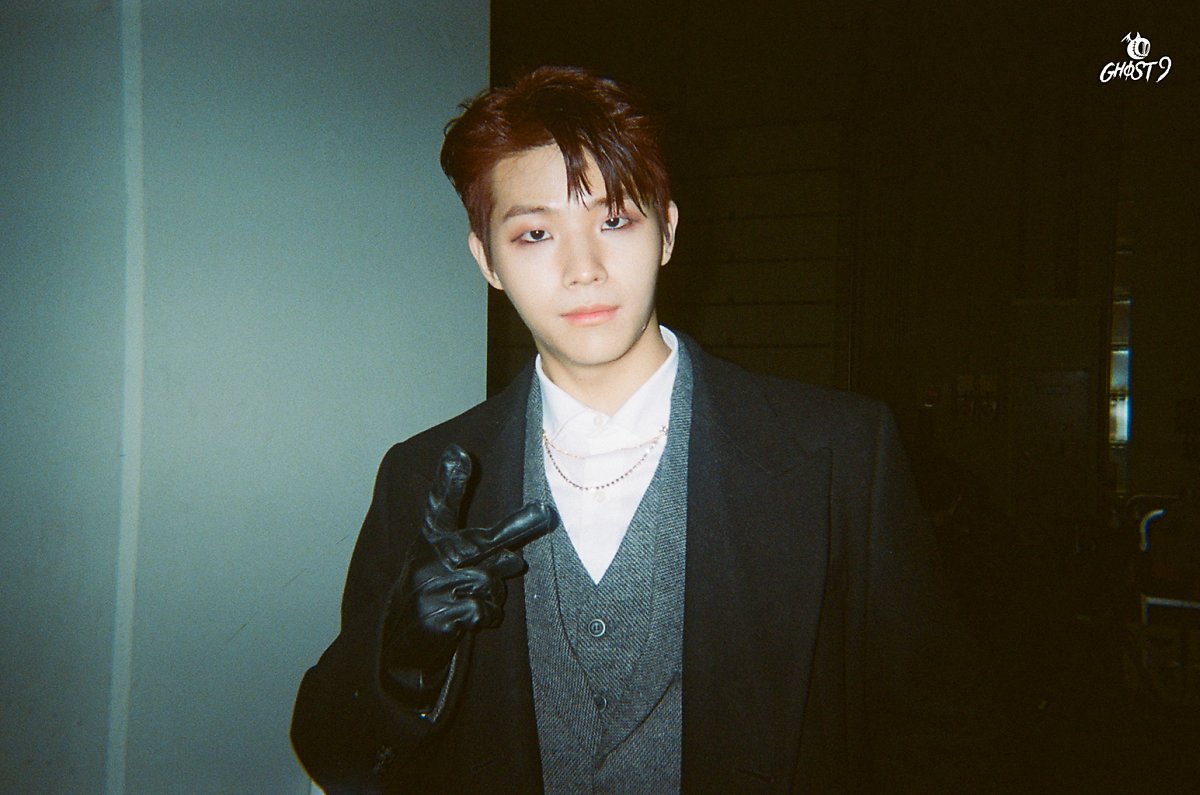 GHOST9 'NOW : Who are we facing?' behind photos