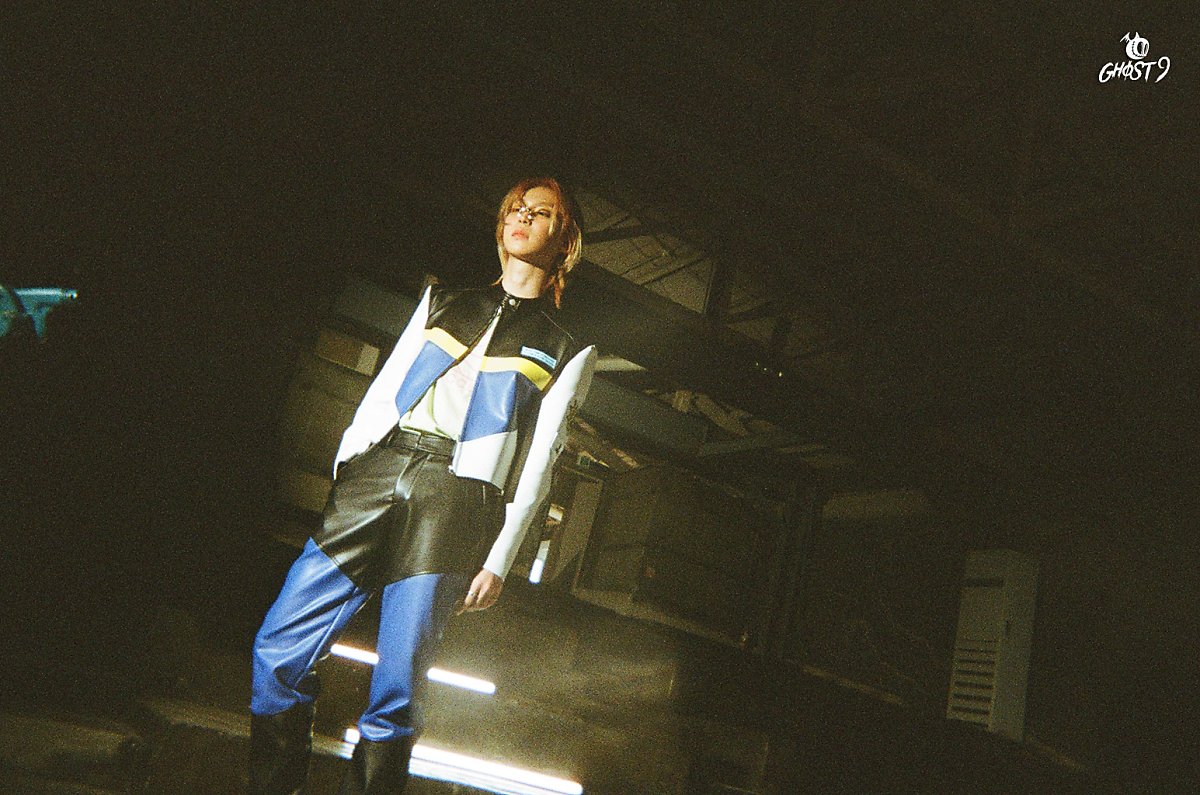 GHOST9 'NOW : Who are we facing?' behind photos