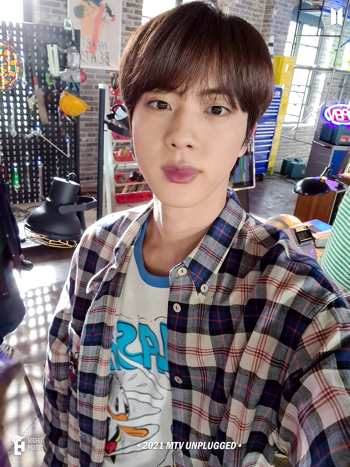 BTS - Happy Holidays (MTV Unplugged)