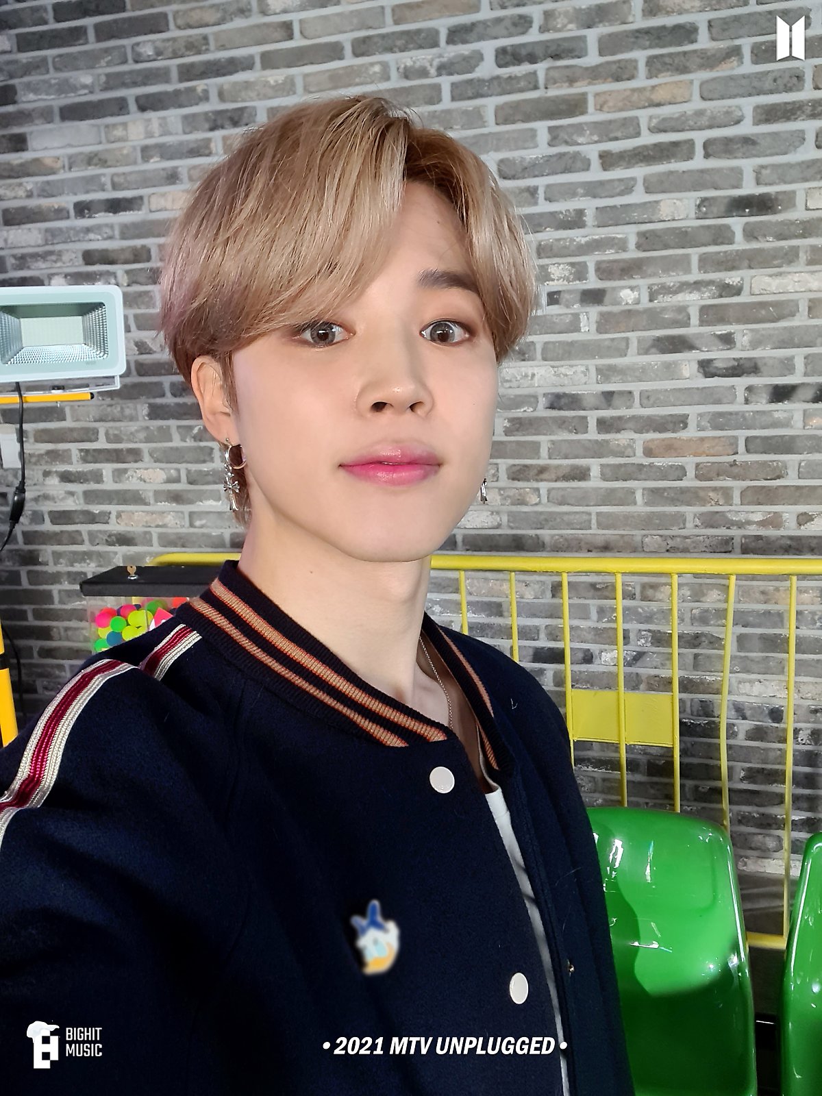 BTS - Happy Holidays (MTV Unplugged)