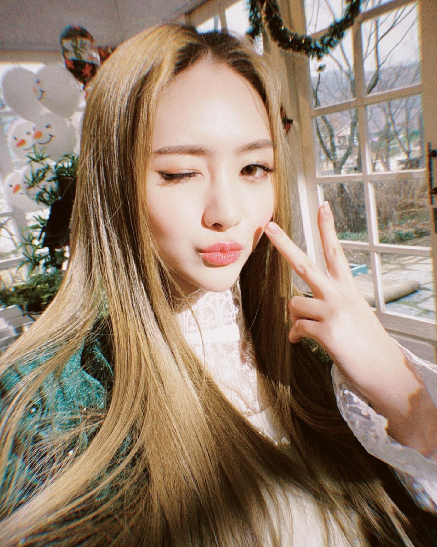 bugAboo Christmas Carol Medely Behind Cut #4