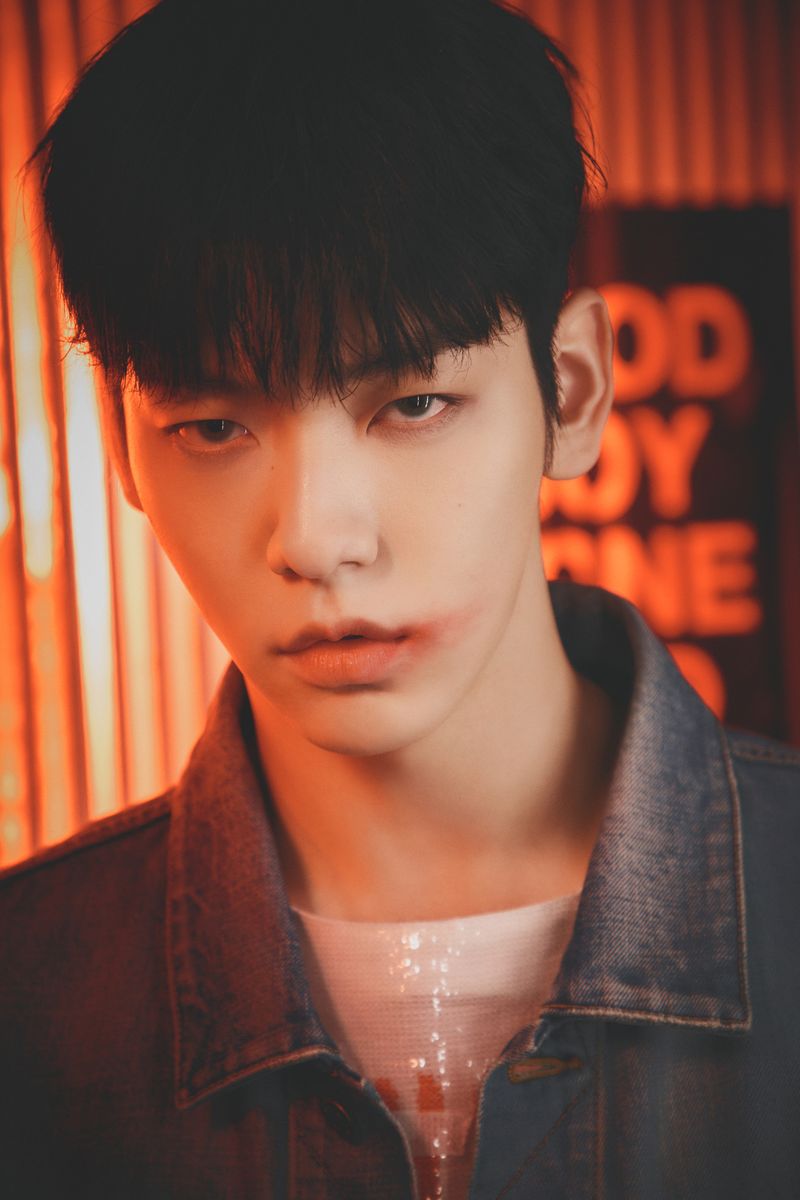 TXT-Thursday’s Child MESS Concept Photos