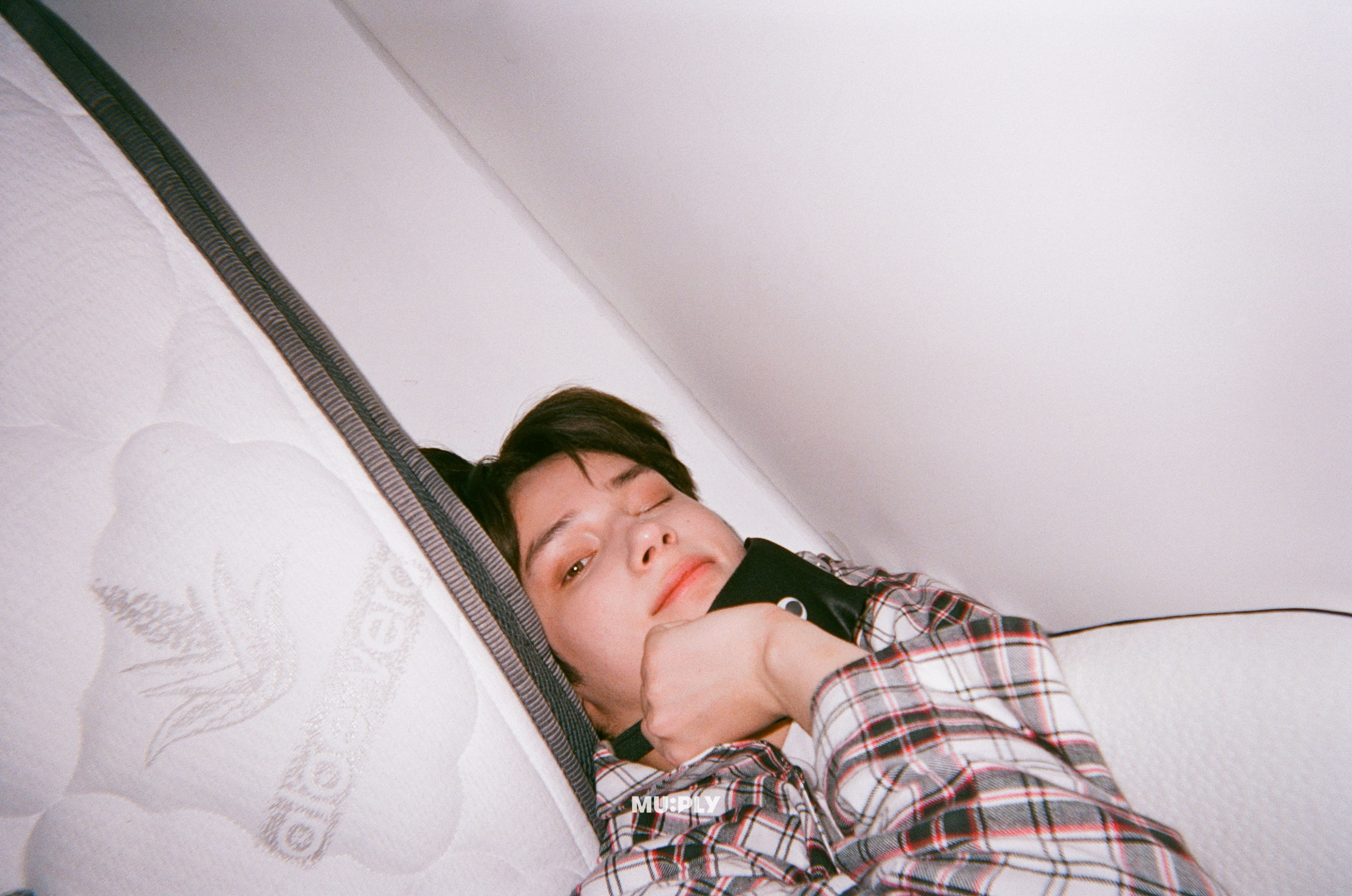 Txt NME Interview photos +MuPly Silence Idols photos