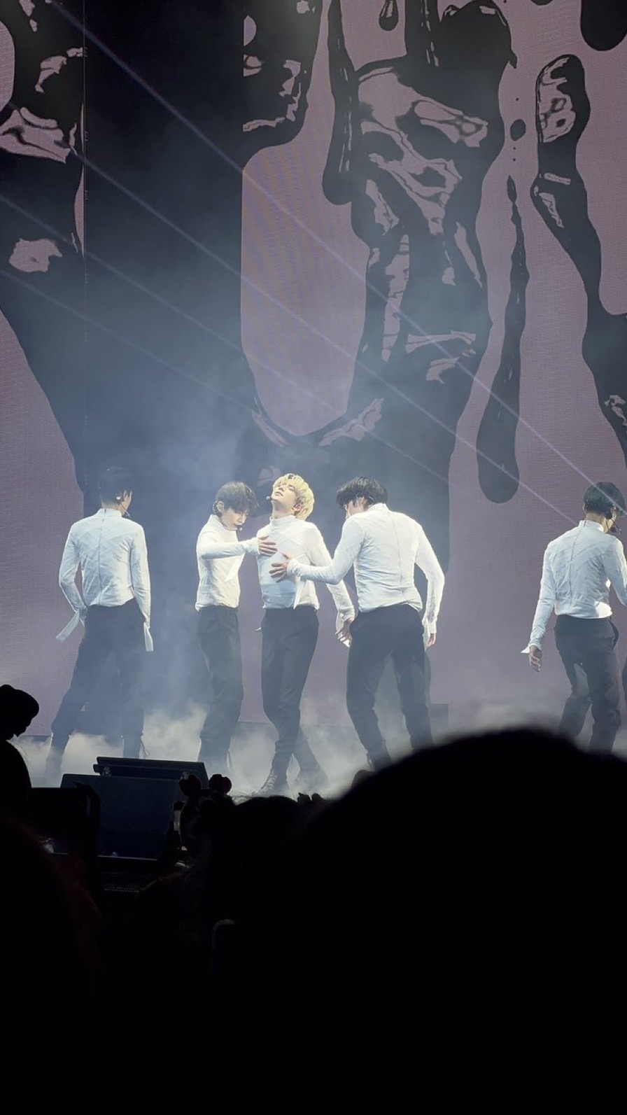 4915CFD9-5A46-481F-91DC-6D9F737EDC34