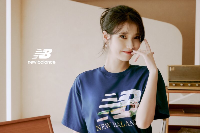 IU