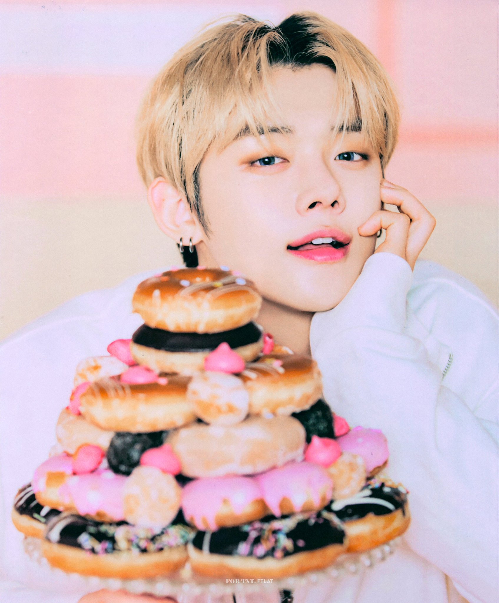 Yeonjun’s Bake Shop photos