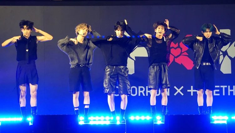 Txt GBGB Japanese showcase photos