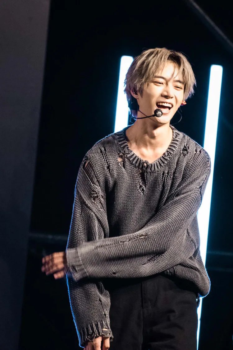 7C8655DD-82B3-427F-BD65-2AFFD51A599D