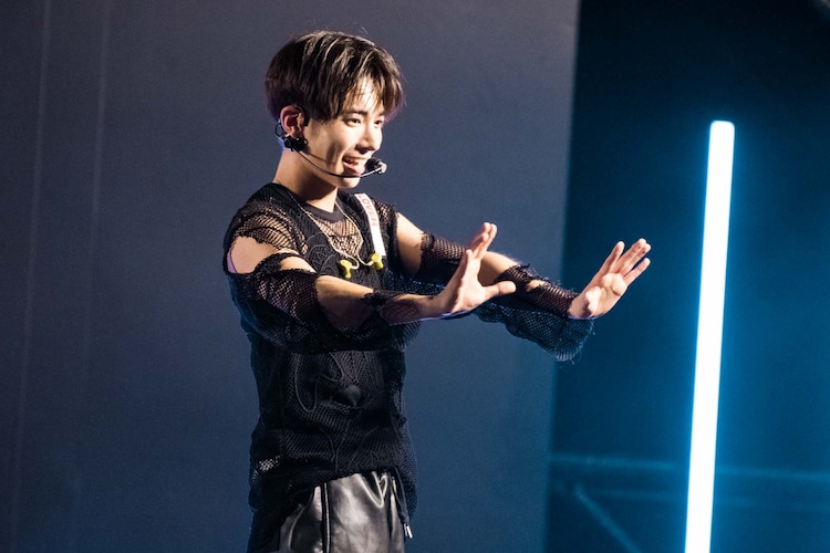 9672A24D-5772-4AEF-8104-35C30D73E98A