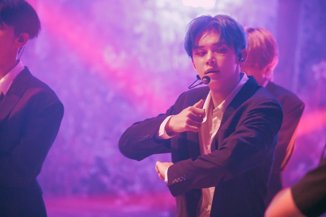 CB8810E0-E774-4F0C-8AF6-020E505672BC