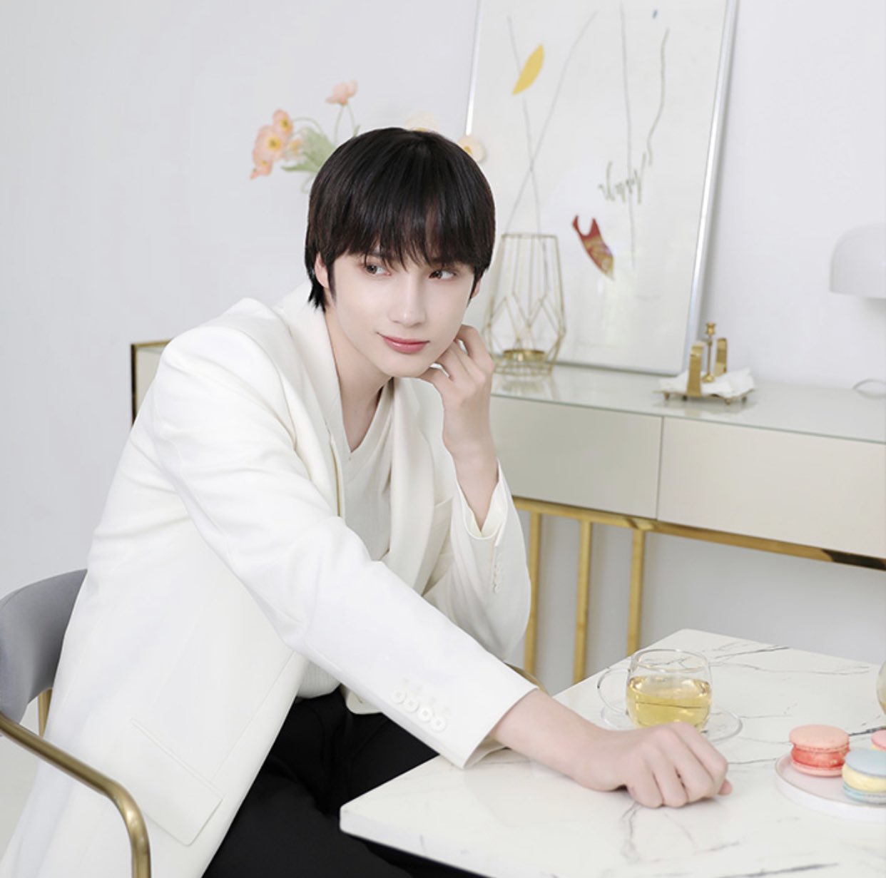 Weverse Japanese official magazine behind photo