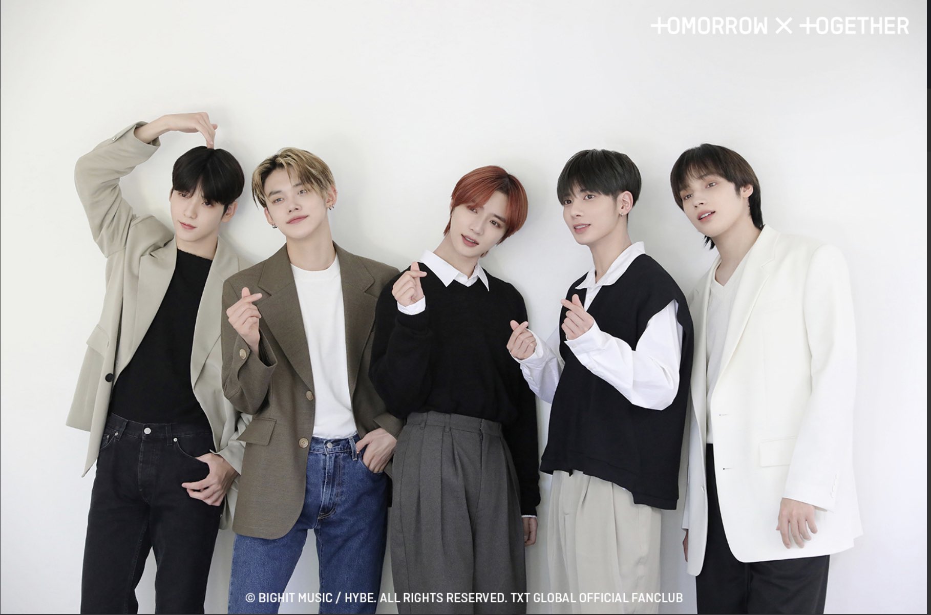 Weverse Japanese official magazine behind photo