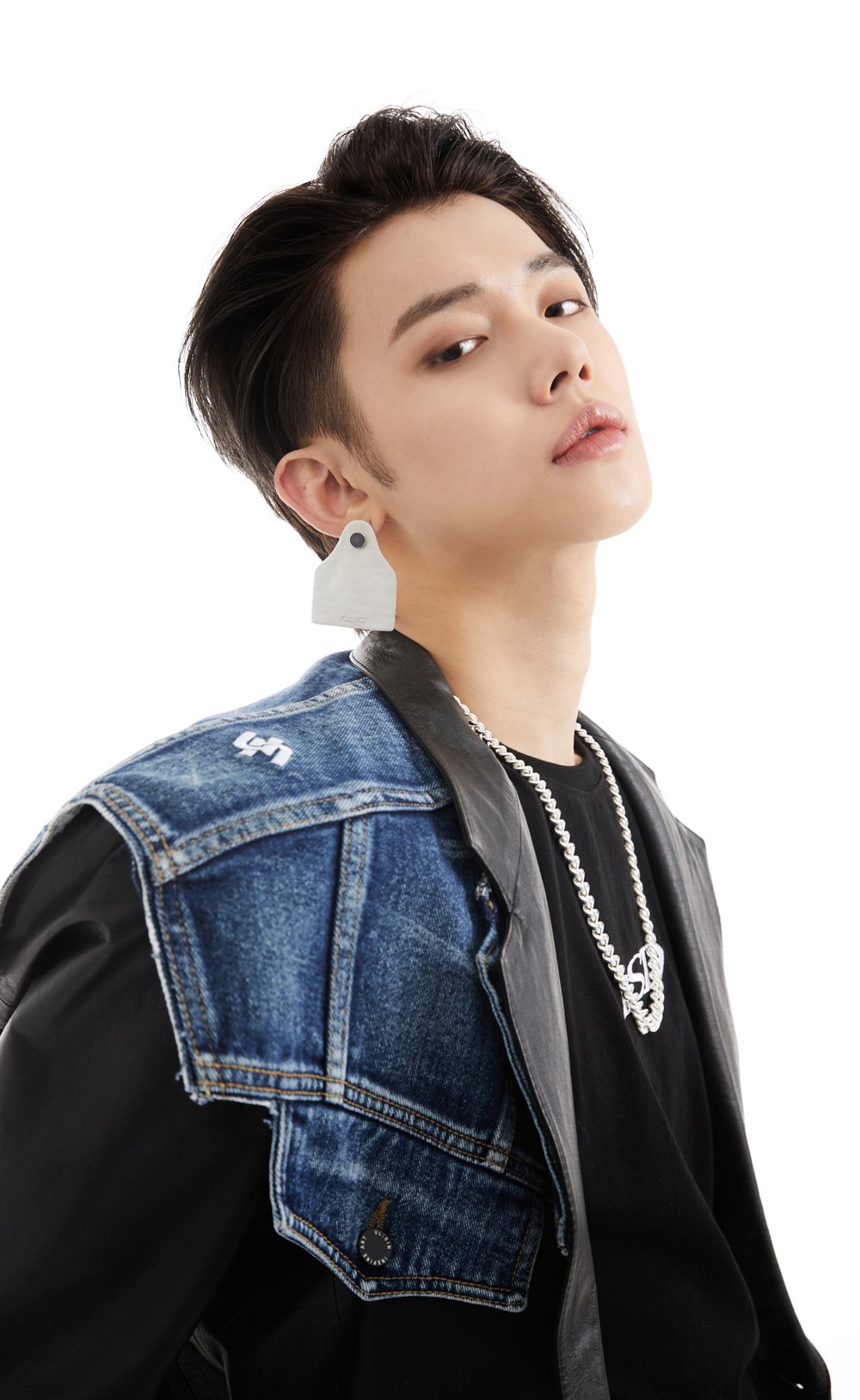 B4F21F7D-C960-4FBA-B2EE-6E0A310E4EC2