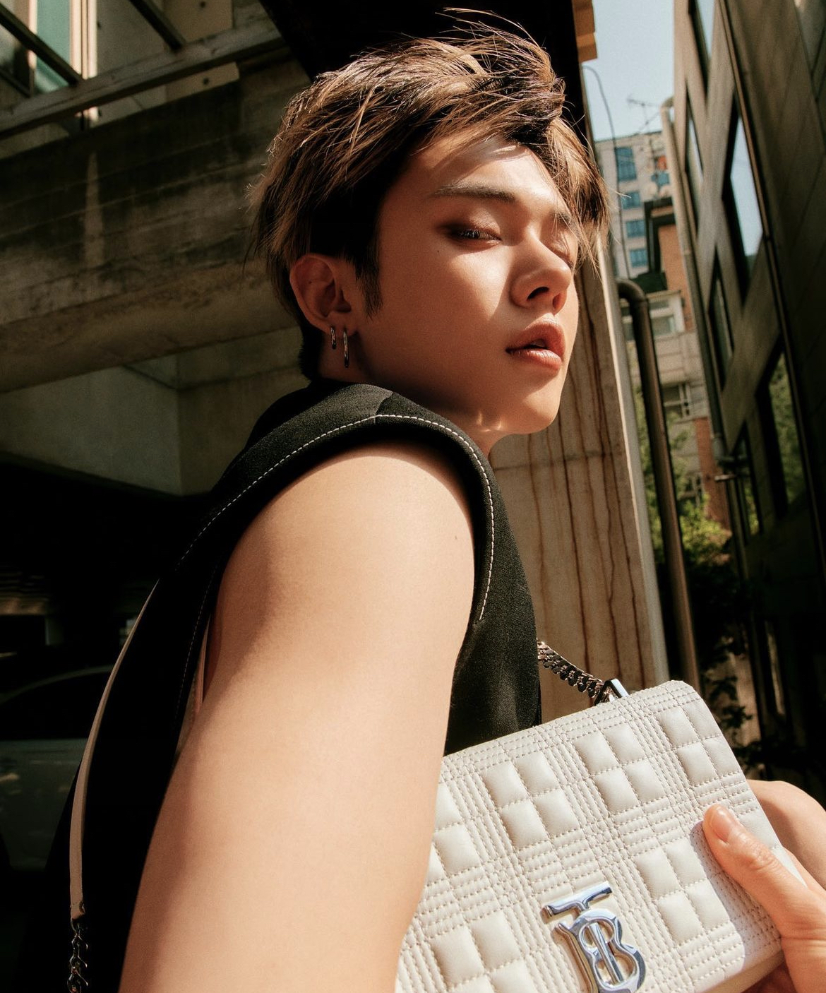 Burberry Lola bag Instagram ad