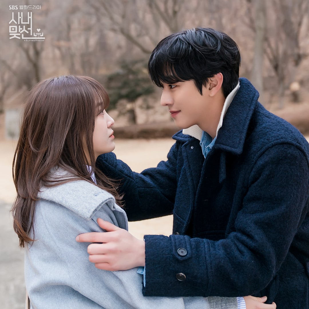 Shin Ha-ri and Kang Tae-moo