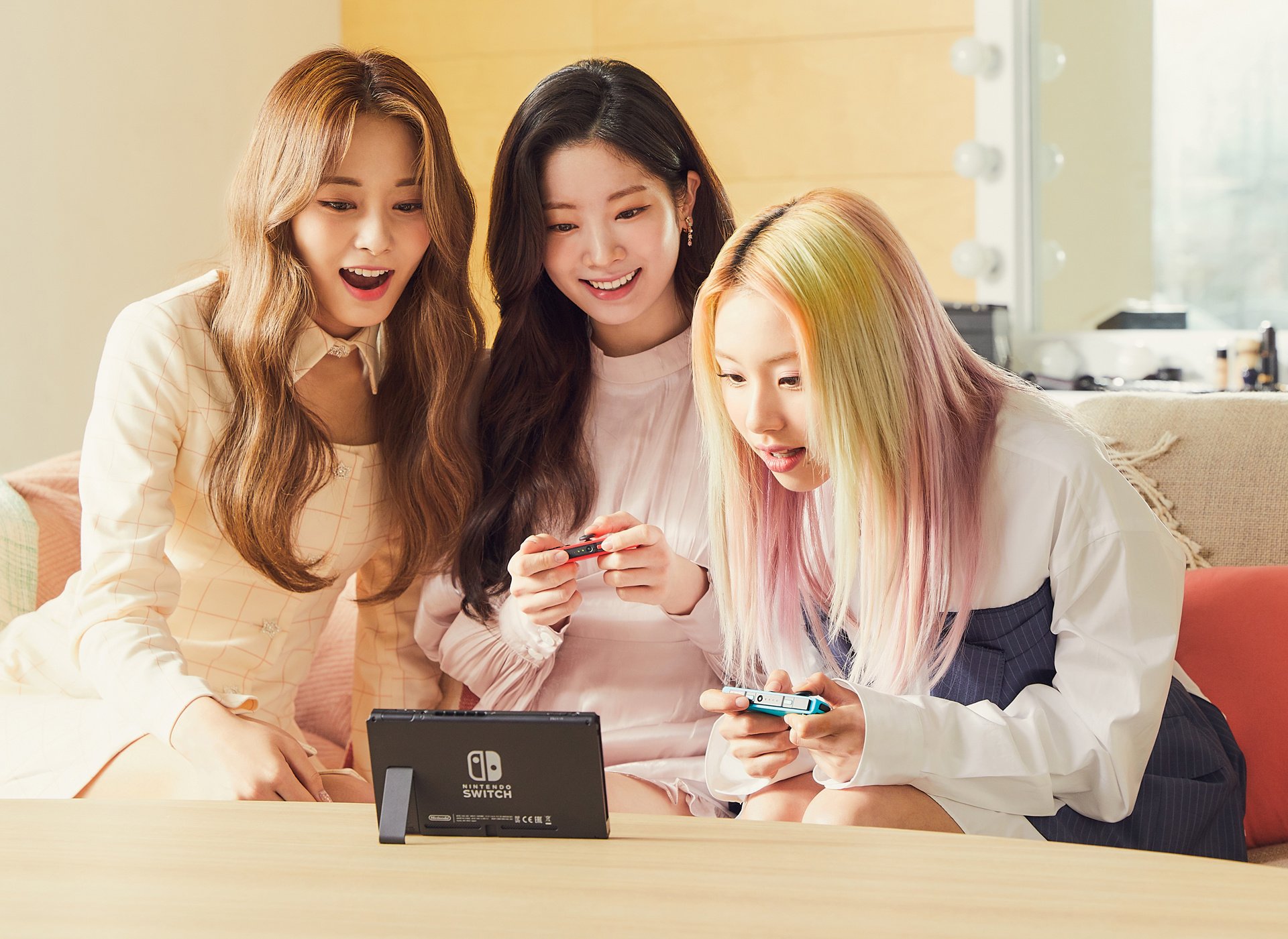 Twice x Nintendo Switch