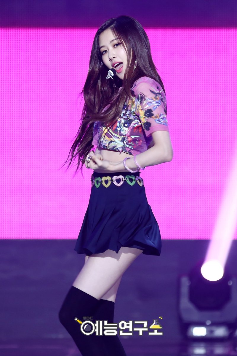 Blackpink AIIYL Comeback Stage - Music Core 2017