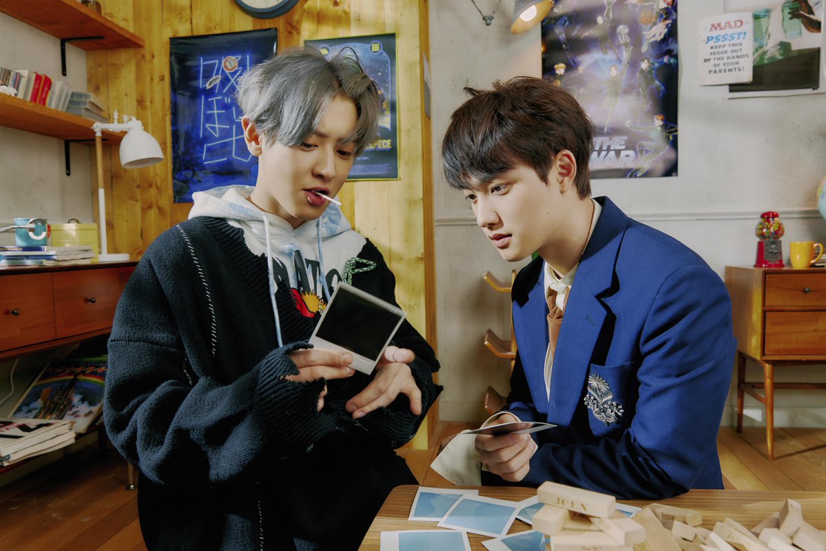 EXO Parallel Universe [Don't Fight The Feeling]