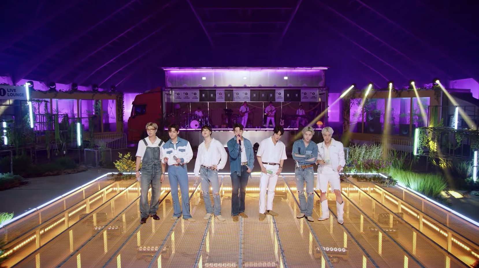 BBC Radio 1 Live Lounge | BANGTANTV upload