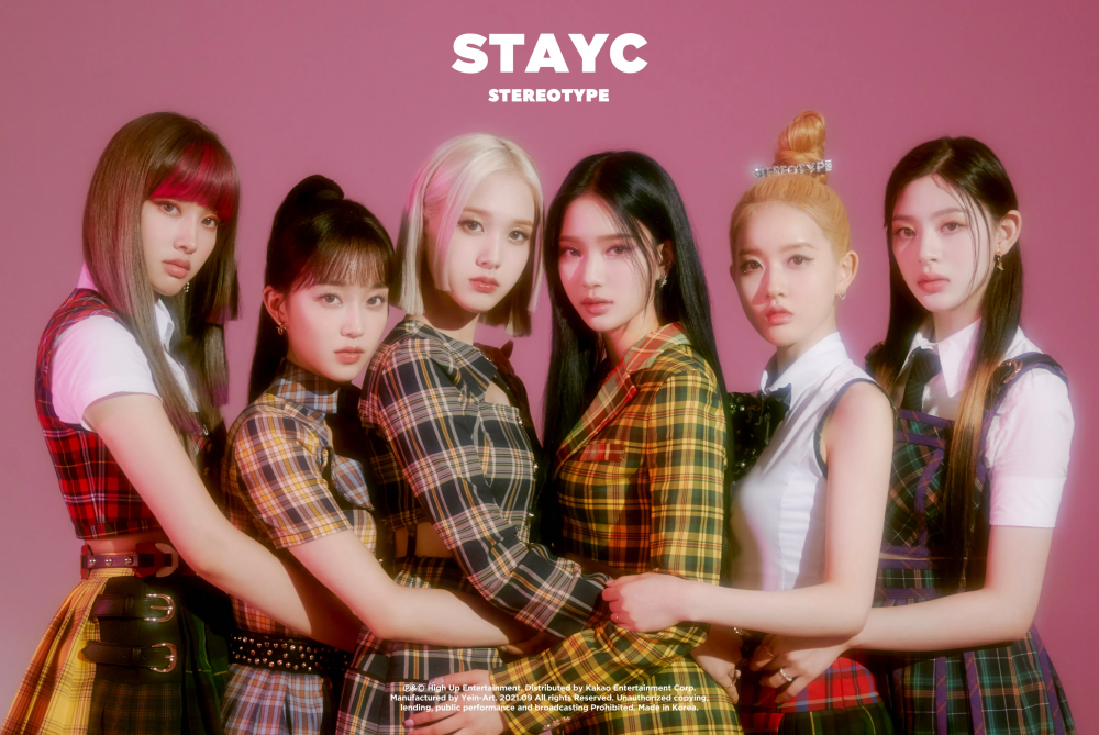 STAYC group teaser photos of 'STEREOTYPE'