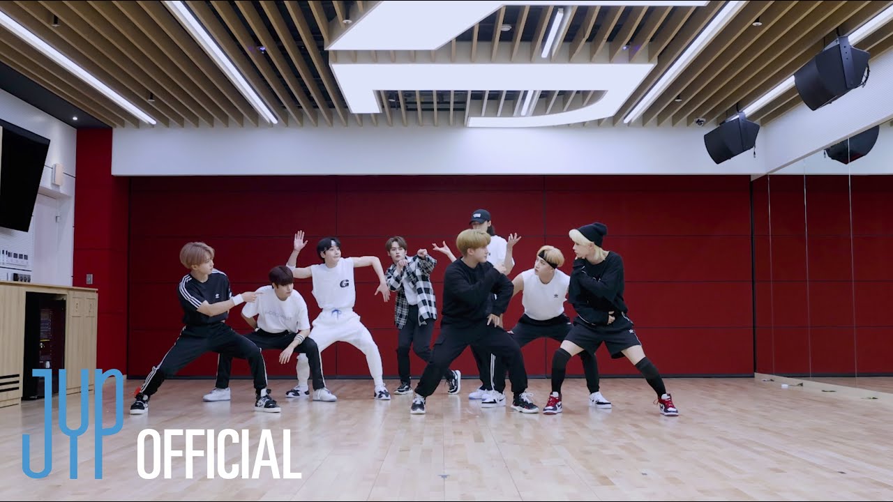 Stray Kids "소리꾼" Dance Practice Video