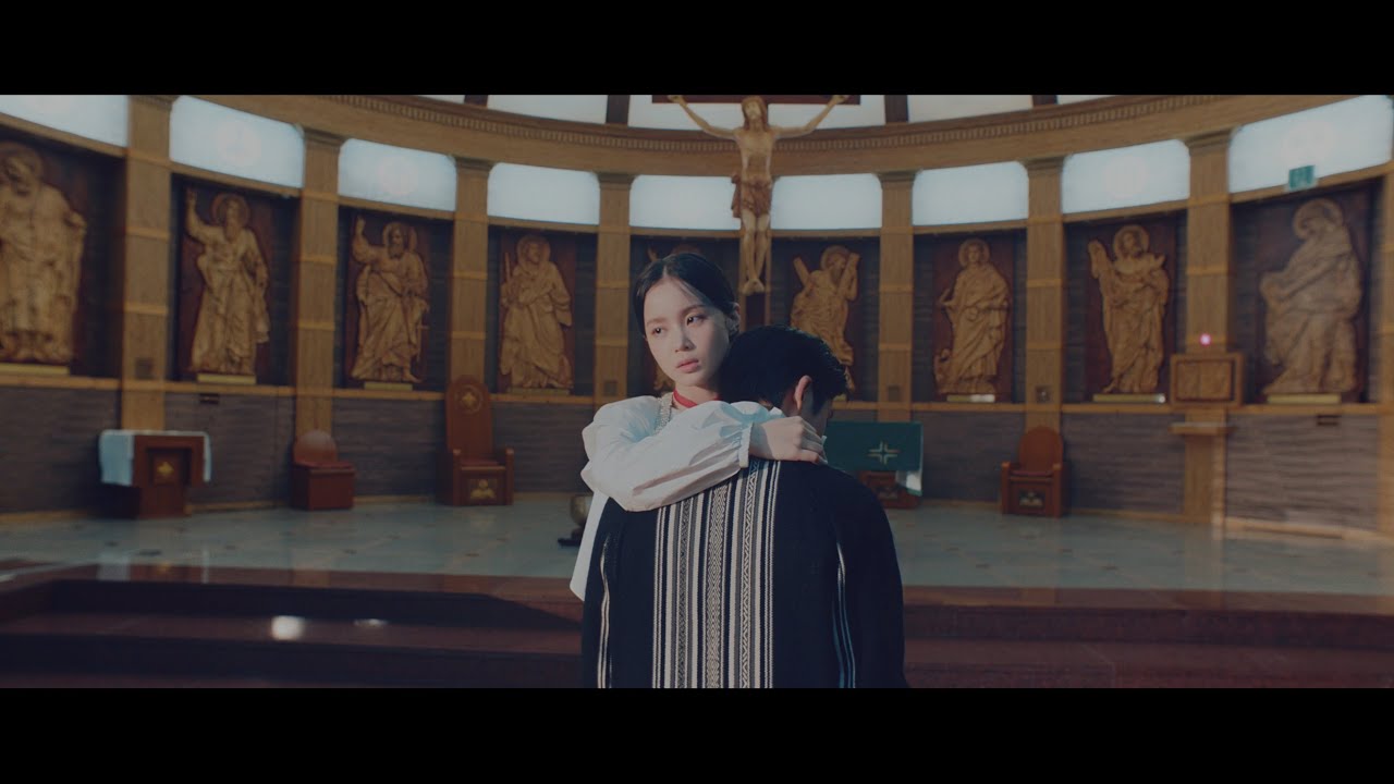 Lee Hi - Savior (Feat. B.I)' Official MV