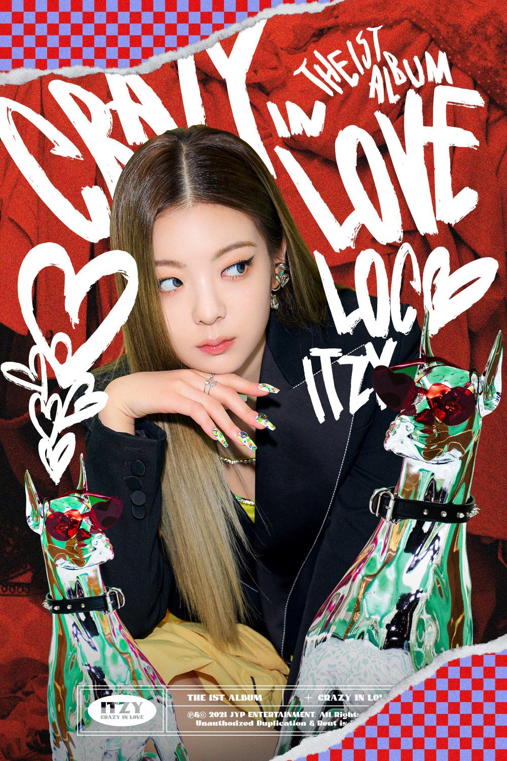 ITZY's concept images of Lia & Yeji for 1st full album 'Crazy In Love'