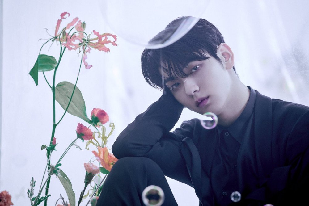 TXT - concept photos of Soobin and Yeonjun for Japanese comeback ‘Chaotic Wonderland’