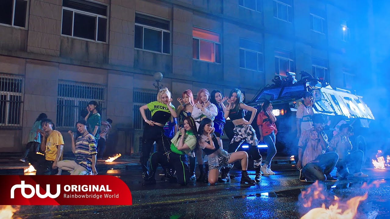 PURPLE KISS - 'Zombie' MV Performance Video