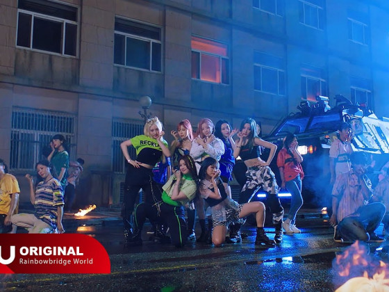PURPLE KISS - 'Zombie' MV Performance Video