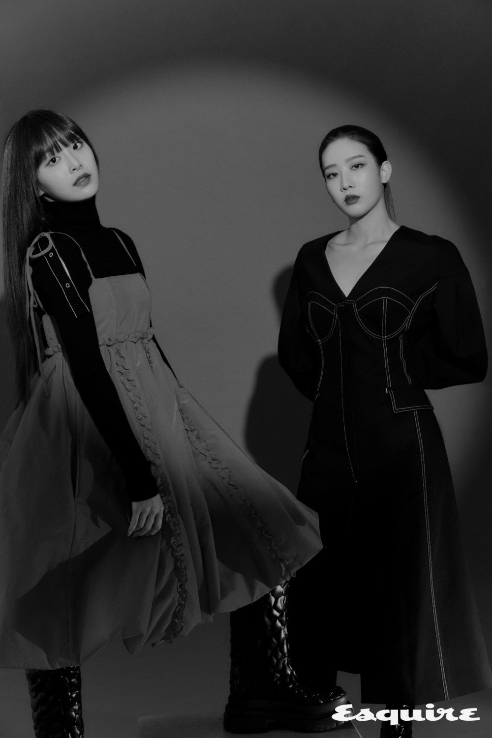 LOOΠΔ Kim Lip and Chuu for ESQUIRE Magazine Korea