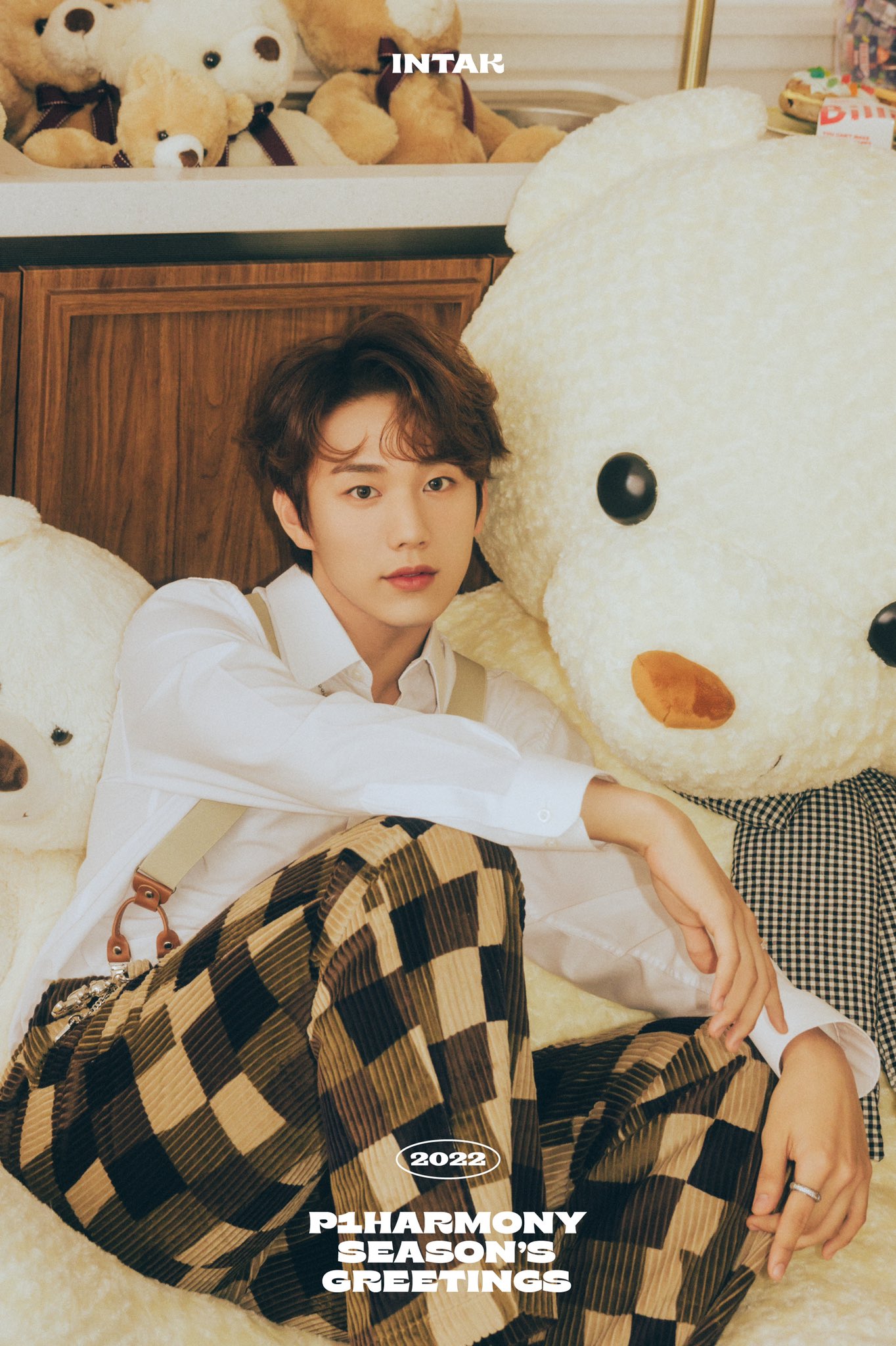 P1harmony Intak 2022 Season's Greetings