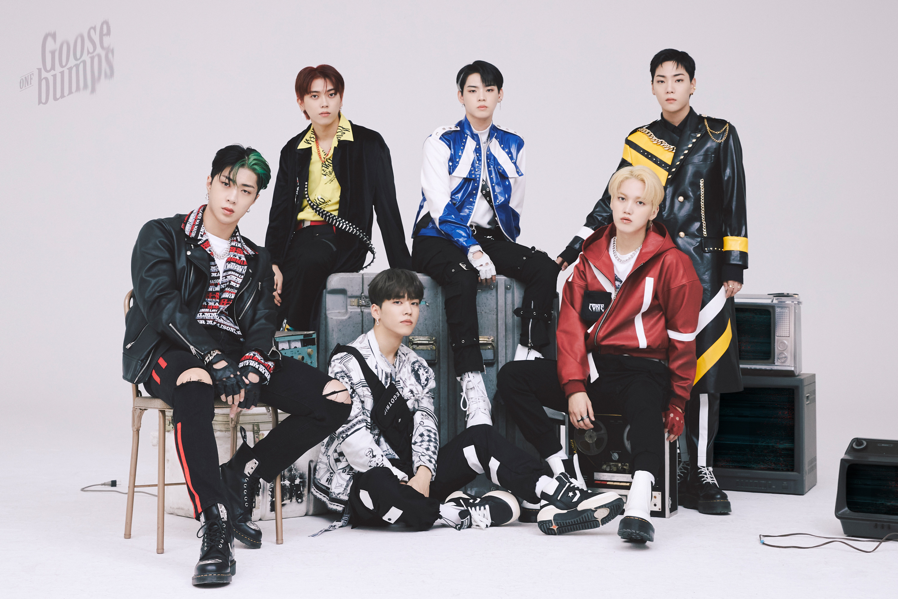 ONF 'Goosebumps' Spacetime:group photoIV