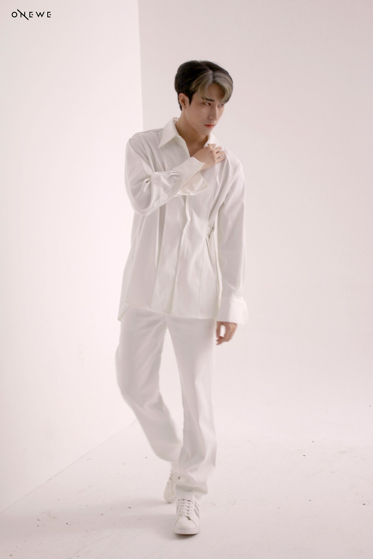 ONEWE 'STAR' SHOOTING BEHIND CUT